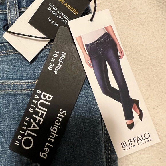 NWT Women’s Buffalo David Bitton Blue Jeans - Picture 2 of 4